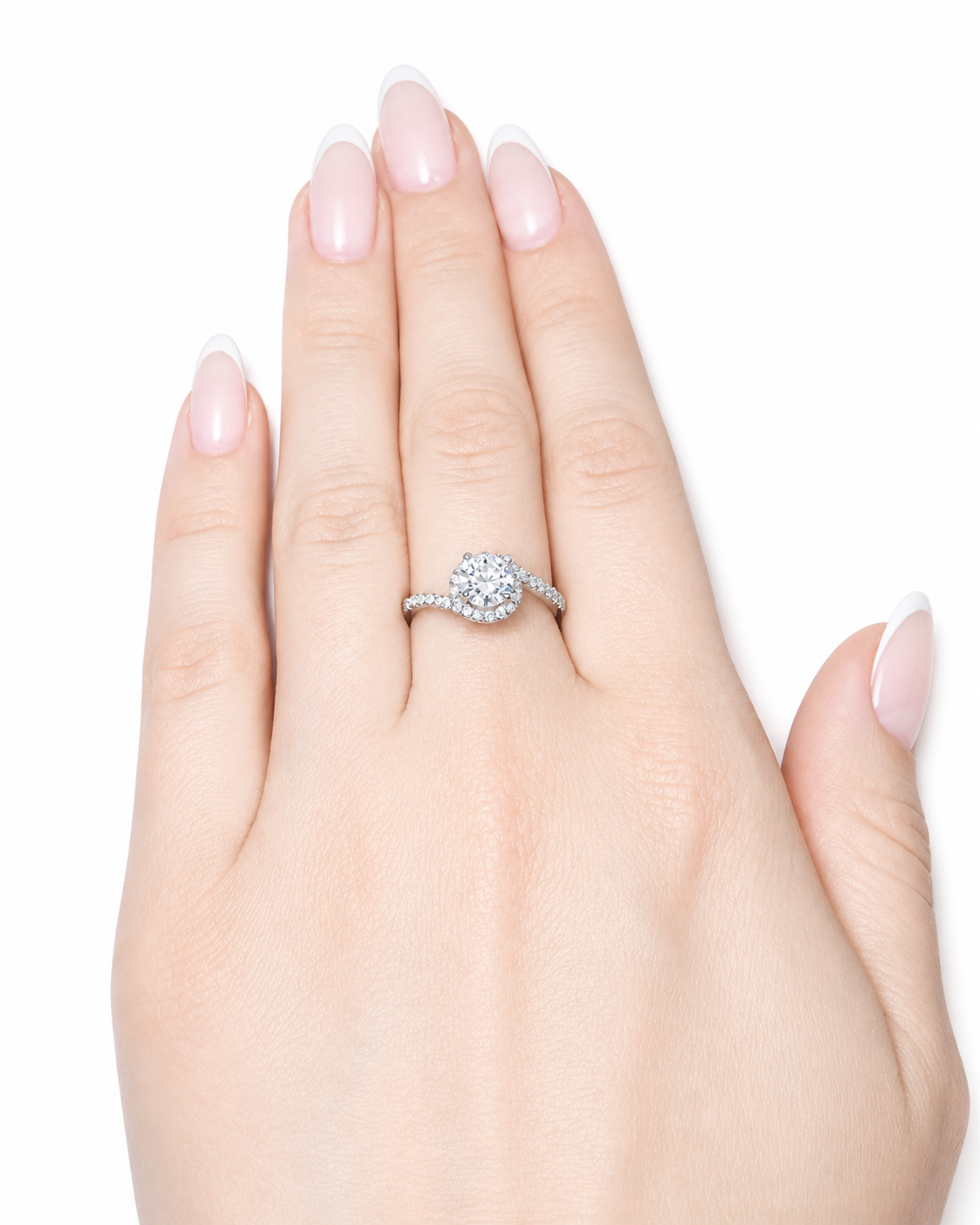 Athena Ring – Zirkonia mit Vierzackenfassung und mandelförmigem Pavé-Rahmen, Edelstahl mit Platinbeschichtung