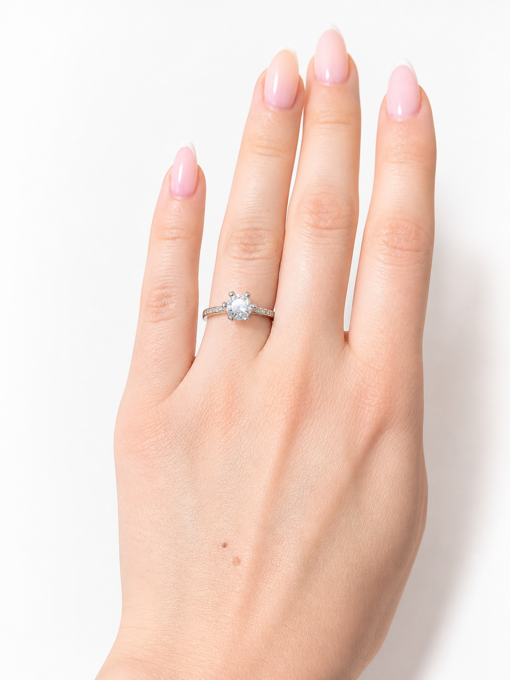 Aphrodite Ring – Zirkonia-Solitär mit Sechskrallen-Fassung und Pavé-Besatz, Edelstahl mit Platinbeschichtung