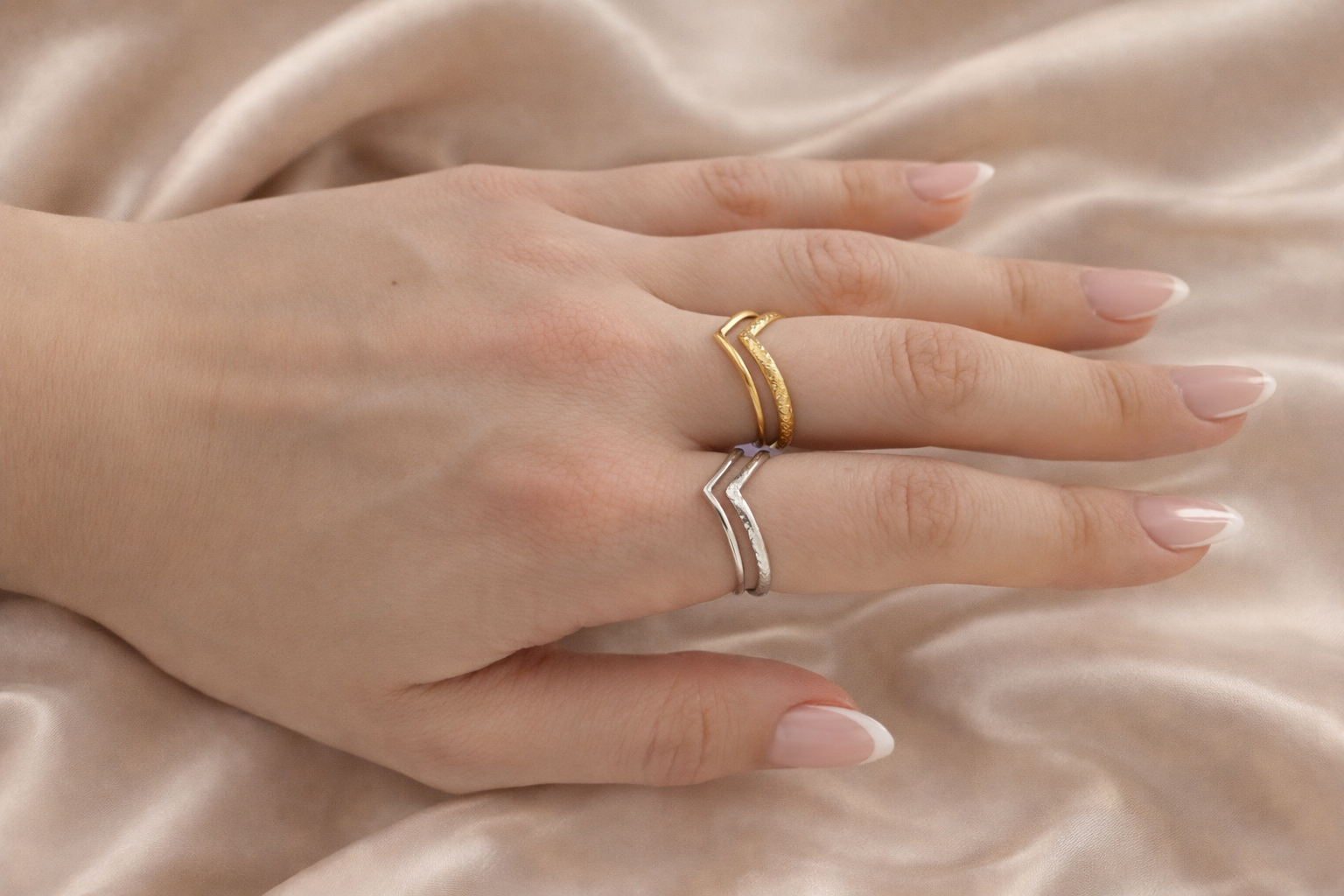 Duo Eternité Ring – Edelstahl mit 18K Goldvergoldung und in silberfarbener Ausführung – Doppelring | Alextra Jewelry