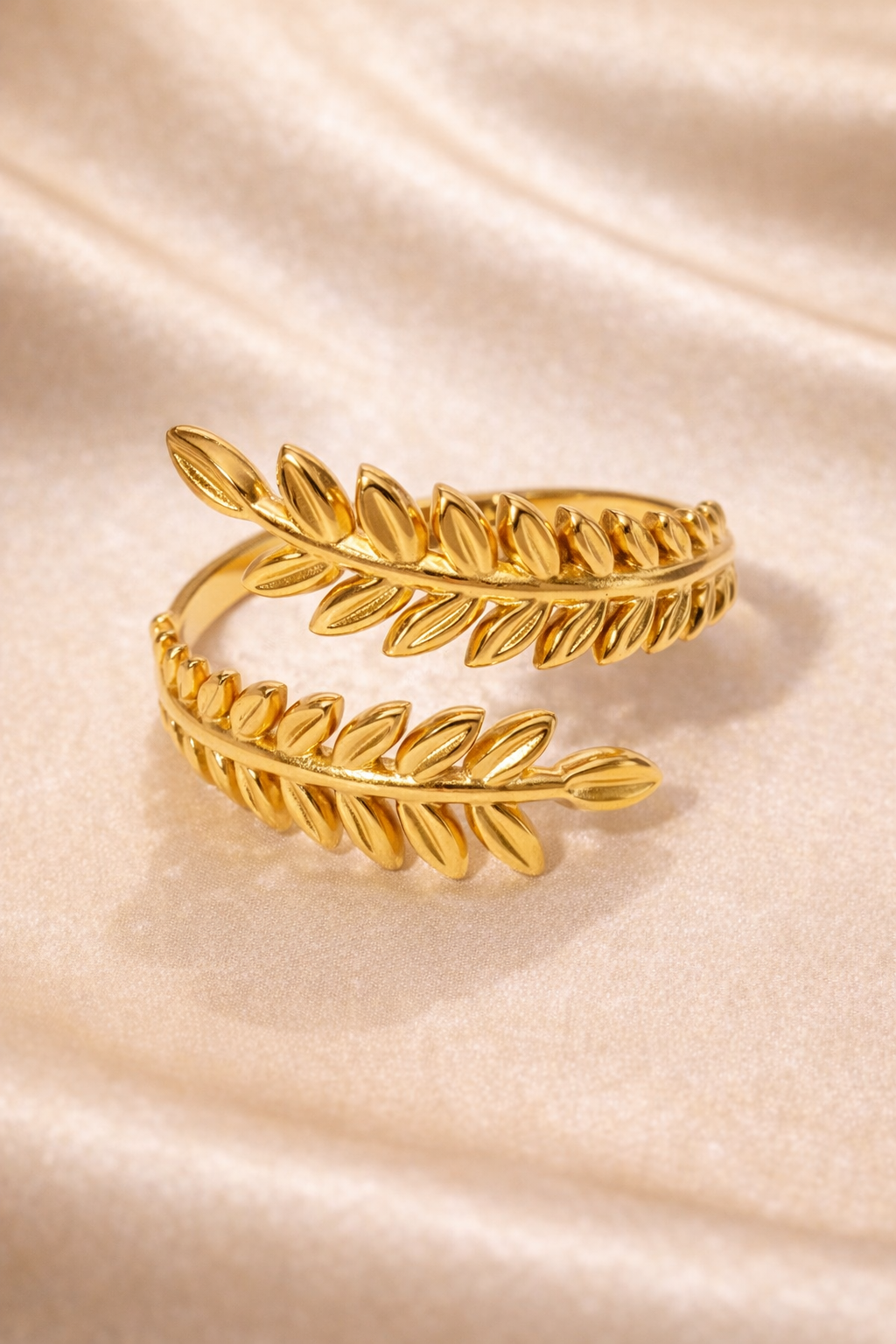 Feuille d'Amour Ring – Edelstahl mit 18K Goldvergoldung – Offener Blattring | Alextra Jewelry