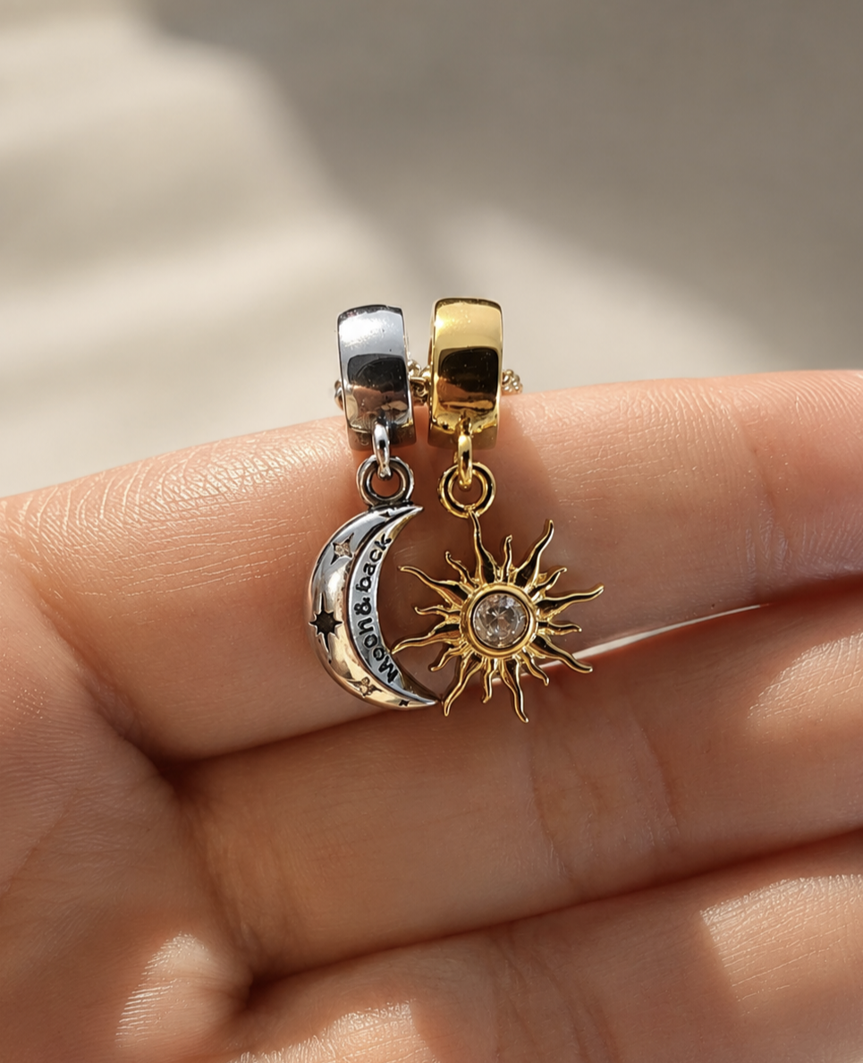 Sonne & Mond Collier Set – Sterlingsilber Partnerkette mit Mond- und Sonnen-Anhänger, Edelstahlketten in Silber und Gold, 42 cm