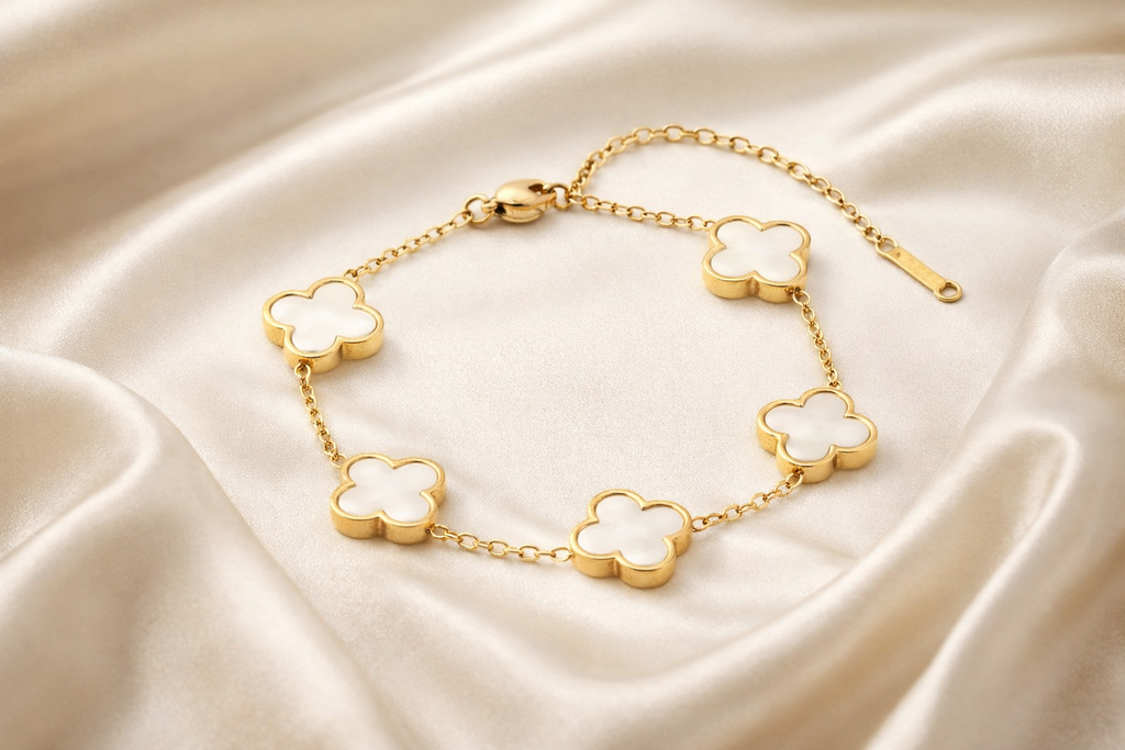 Trèfle Nacré Armband – Edelstahl mit 18K Goldvergoldung – Kleeblatt & Perlmutt | Alextra Jewelry