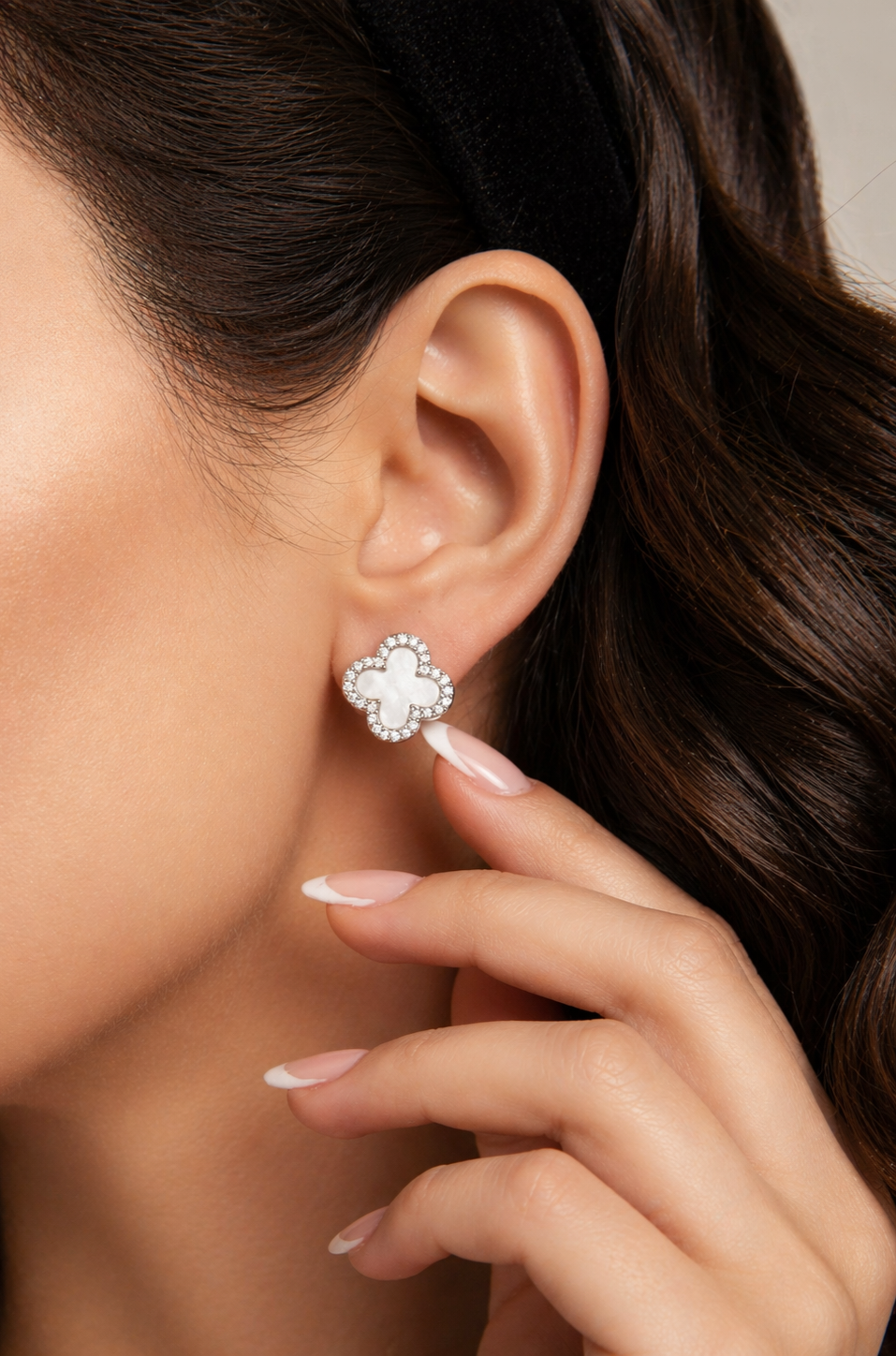 Trèfle Nacré Luxe Ohrringe – Edelstahl mit Platinbeschichtung – Kleeblatt & Perlmutt | Alextra Jewelry