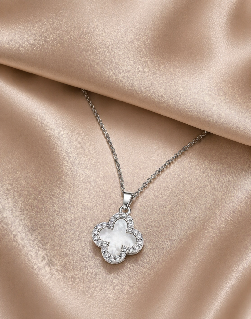 Trèfle Réversible Luxe Halskette – Edelstahl in silberfarbener Ausführung – Kleeblatt Anhänger | Alextra Jewelry
