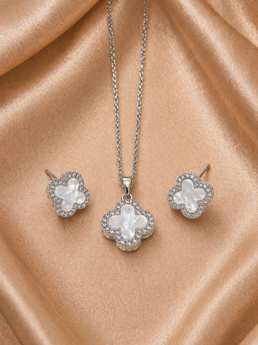 Trèfle Nacré Luxe Set