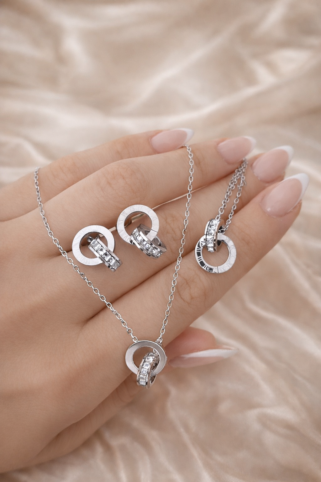 Tempus Éternel Set – Edelstahl mit 18K Vergoldung oder in silberfarbener Ausführung – Römische Ziffern | Alextra Jewelry