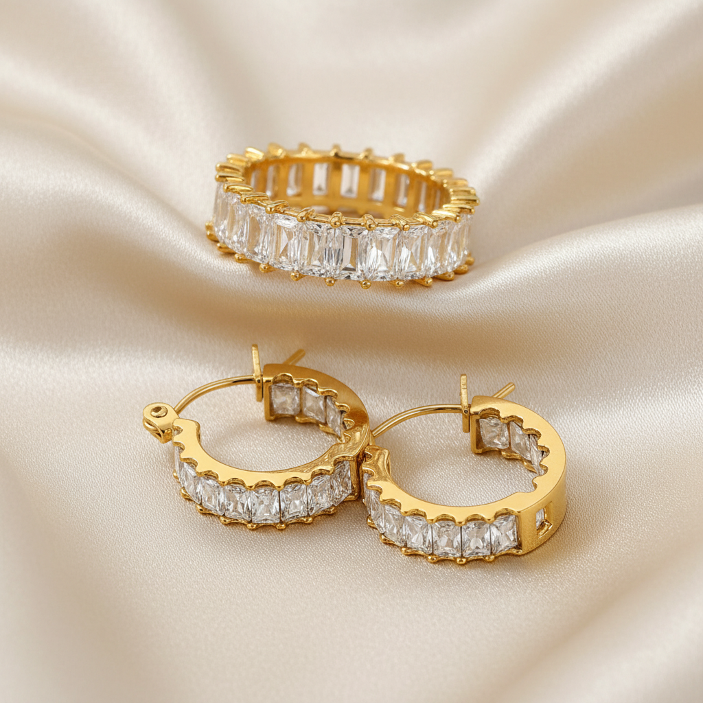 Aurore Blanc Set – Eternity Ring und Creolen mit kristallklaren Baguette-Zirkonias und 18K Goldvergoldung | Alextra Jewelry