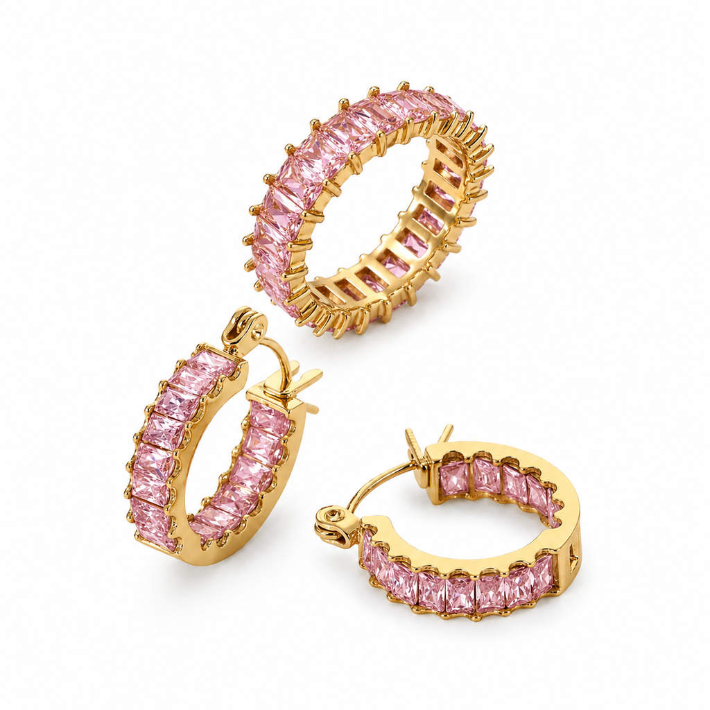 Aurore Rose Set – Eternity Ring und Creolen mit rosafarbenen Baguette-Zirkonias und 18K Goldvergoldung | Alextra Jewelry