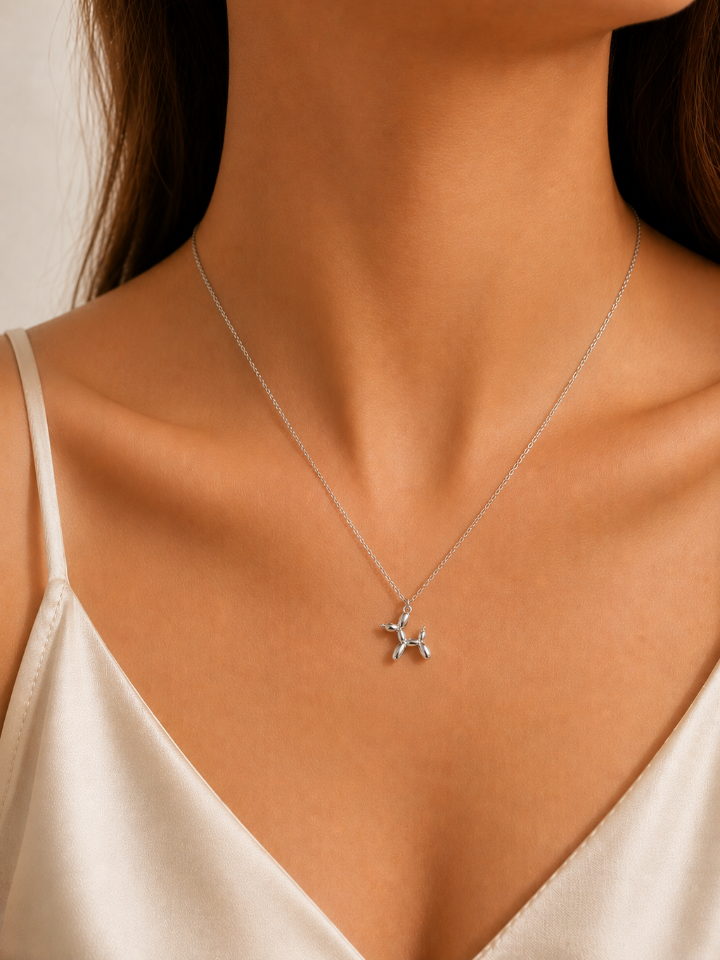 Balloon Dog Collier – Halskette mit Ballon-Hund-Anhänger in Gold und Silber