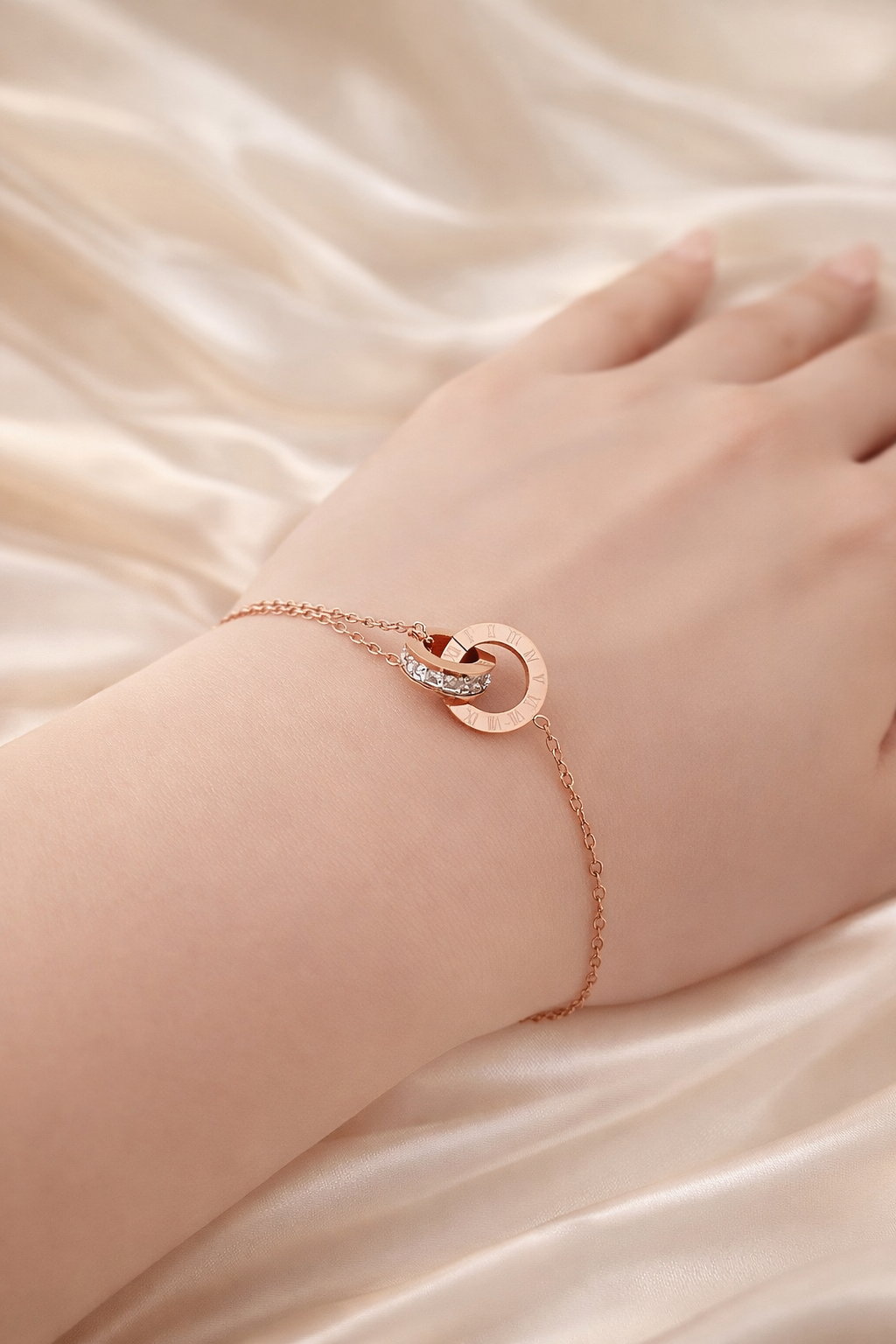 Tempus Éternel Armband – Edelstahl mit 18K Vergoldung oder in silberfarbener Ausführung – Römische Ziffern | Alextra Jewelry