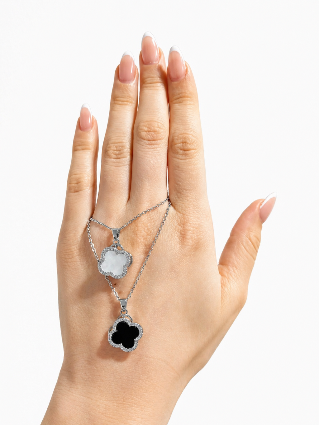 Trèfle Collier – Silber, Kleeblatt mit Zirkonia, drehbarer Anhänger