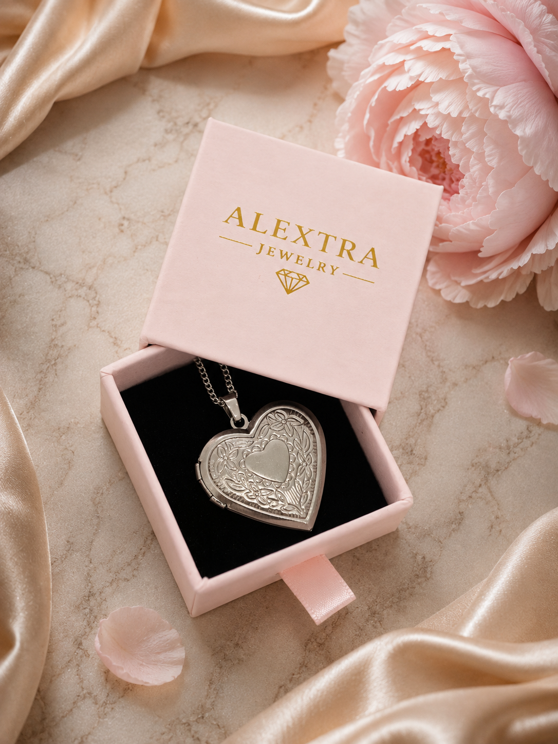 Herzmedaillon Halskette – Öffnender Herzanhänger mit Gravur | Alextra Jewelry