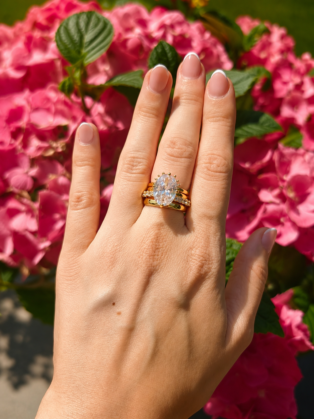 Royal Icon Ring Set – Roségold-Variante an der Hand