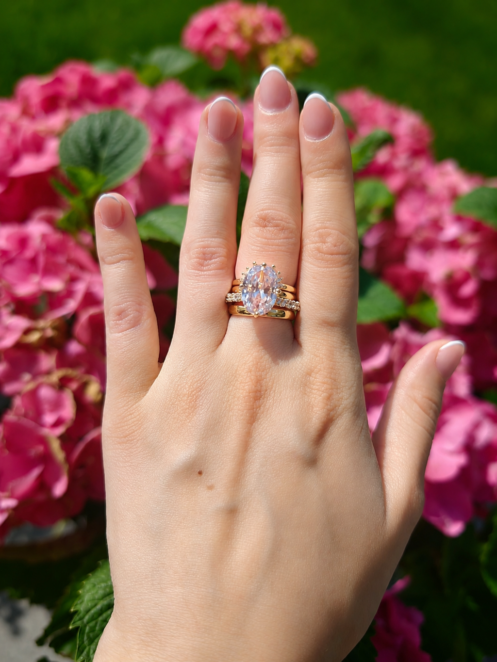 Royal Icon Ring Set – Alle vier Ringe auf Marmor