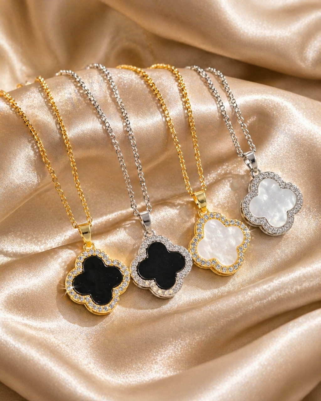 Trèfle Collier – Kleeblatt mit Zirkonia, drehbarer Anhänger